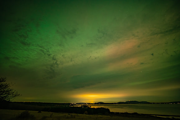 AuroraOverAmericanCampAndFH1