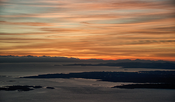 SunsetOverOakBay