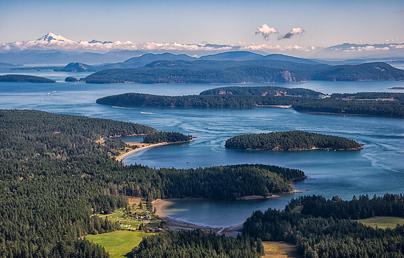 Upright Channel to Mount Baker